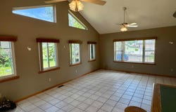 68 THOMAS Avenue, MAPLE SHADE, NJ 08052