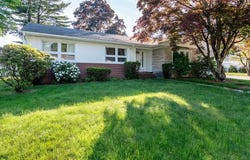 64 Amherst Road, Cranston, RI 02920