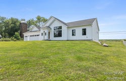 6581 Timpson Avenue SE, Alto, MI 49302