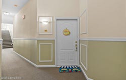 9100 Hawthorne Pointe Dr, Louisville, KY 40272