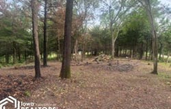 10380 Old Agency Road, Agency, IA 52501