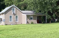 409 3rd St NW, Hampton, IA 50441