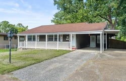 325 Moule Drive, Florissant, MO 63031