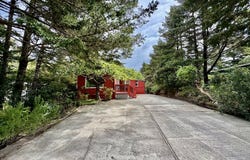 1600 RHODODENDRON DR, Florence, OR 97439