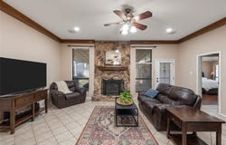 149 Bonham Drive, Hewitt, TX 76643