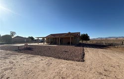 1055 E McKnight Avenue, Moapa, NV 89025