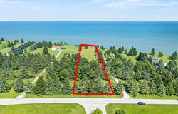 626 LAKESHORE Drive, KEWAUNEE, WI 54216