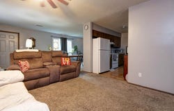 2844 N Summit Avenue, Springfield, MO 65803
