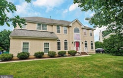 6 MAHOGANY COURT, PLAINSBORO, NJ 08536