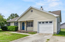 496 Sand Ridge Road, Hubert, NC 28539
