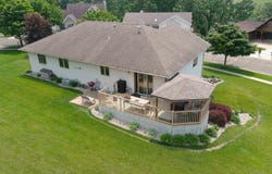 128 Robyn Ridge, Mount Horeb, WI 53572