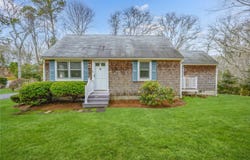 177 Bayview Circle, Osterville, MA 02655