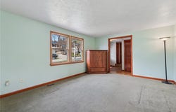 1855 IVANHOE DR, North Huntingdon, PA 15642