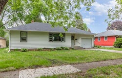 1610 Knight Avenue N, Glencoe, MN 55336