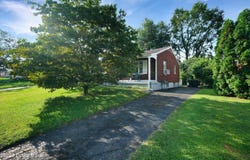 9610 Camille Dr, Louisville, KY 40299