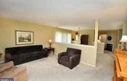 8 RAVEN COURT, MOUNT LAUREL, NJ 08054