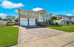 113 N Lewis Avenue, Lindenhurst, NY 11757