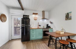 110 Barnard Street, Glen Rose, TX 76043