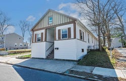 157 E Wyoming Ave, Absecon, NJ 08201