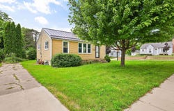 426 Hillcrest Drive, Sun Prairie, WI 53590