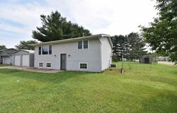 201 Westline Drive, Hazleton, IA 50641