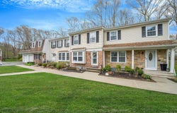 3 Bartlett, Yaphank, NY 11980