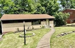 3223 Mayflower Dr, Whitehall, PA 15227