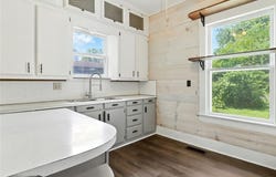 300 E Clouse Street, Mountain Grove, MO 65711