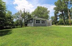 901 School Road, Peculiar, MO 64078
