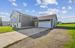 425 3rd Street SW, Swisher, IA 52338