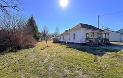 225 E. Sycamore, Sumner, IL 62466