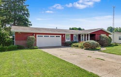 414 S Seymour Street, Oakwood, IL 61858