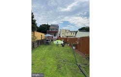 125 W WASHINGTON STREET, SHENANDOAH, PA 17976