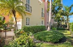 1127 NE 18th Ave, Fort Lauderdale, FL 33304