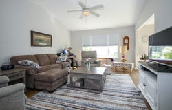 817 Daisy Circle NE, DeMotte, IN 46310