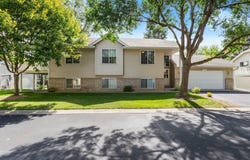 648 85th Avenue NW, Coon Rapids, MN 55433