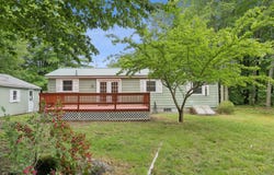 550 Prescott Road, Manchester, ME 04351