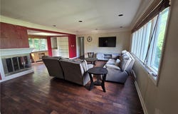 341 Midway, Mt Lebanon, PA 15216