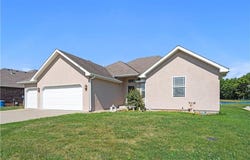 21506 Murlo Circle, Peculiar, MO 64078