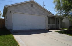 909 W Oakmont Av, Nampa, ID 83686