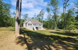 35 Reed Road, Sandown, NH 03873