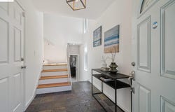 6656 Charing Cross Rd, Oakland, CA 94618