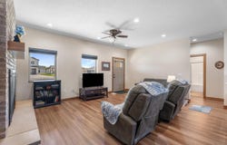326 wilder, Vermillion, SD 57069