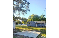 223 S MONROE Street, Harvel, IL 62538