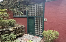 30 Barberry Lane, Woodbridge, CT 06525