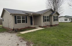725 Muddy Creek S Road, Berea, KY 40403