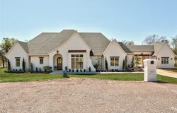 2297 Summit Circle, Blanchard, OK 73010
