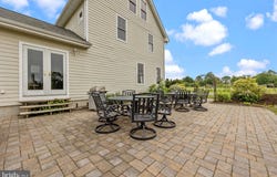 658 BRUNSWICK PIKE, LAMBERTVILLE, NJ 08530