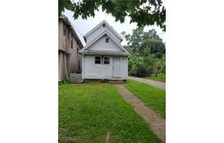 631 Locust Street, Coshocton, OH 43812
