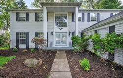1785 Holdens Arbor Run, Westlake, OH 44145